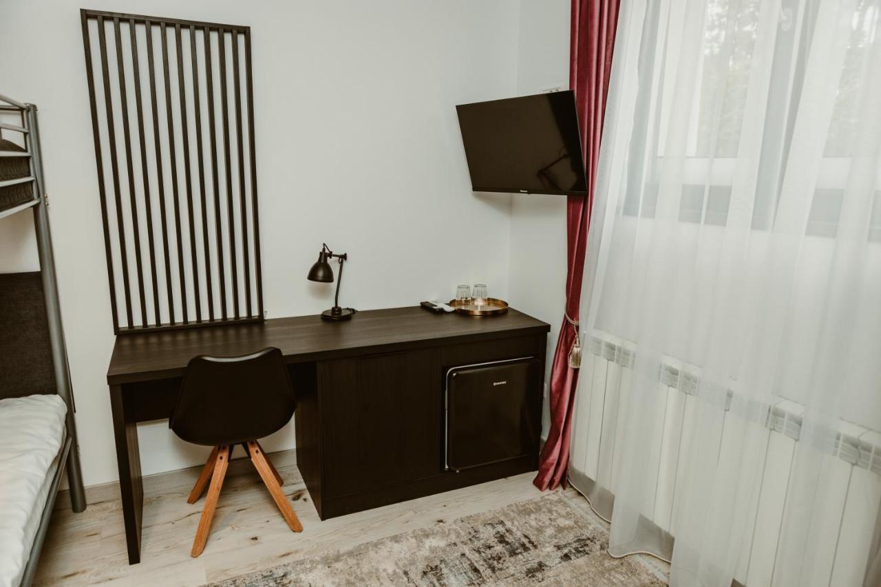 Apartment Arini White House